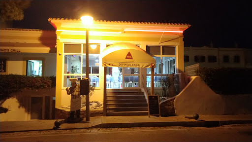 Divino's Grill