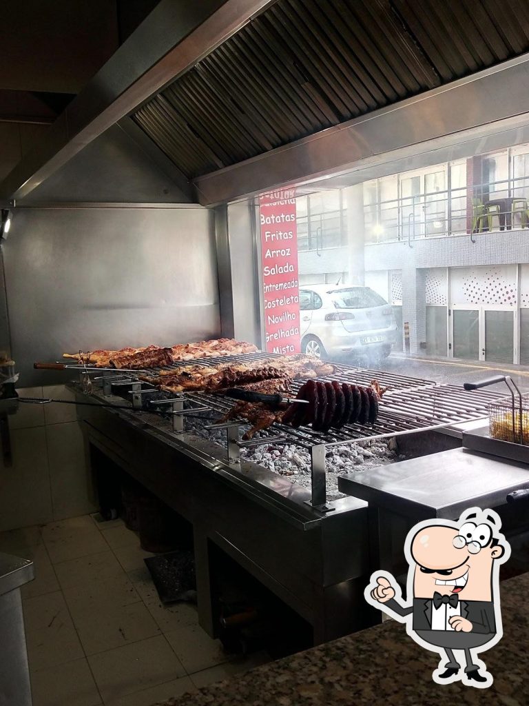 Churrasqueira Senda do Poder – Design Moderno e Alta Performance para seu Churrasco