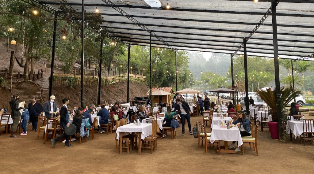 As Melhores Churrasqueiras em Nazaré: Sabores Inesquecíveis à Beira-Mar