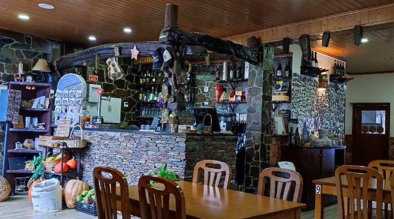 Restaurante "Onde o Morto Matou o Vivo"