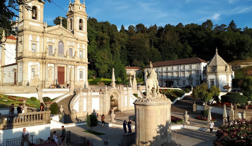 Braga, Portugal: Cidade Encantadora no Norte de Portugal com História e Cultura